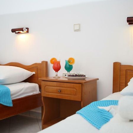 Theocharis Bros - Studios Apartments Áyios Nikítas Esterno foto