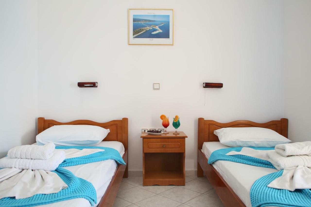 Theocharis Bros - Studios Apartments Áyios Nikítas Esterno foto