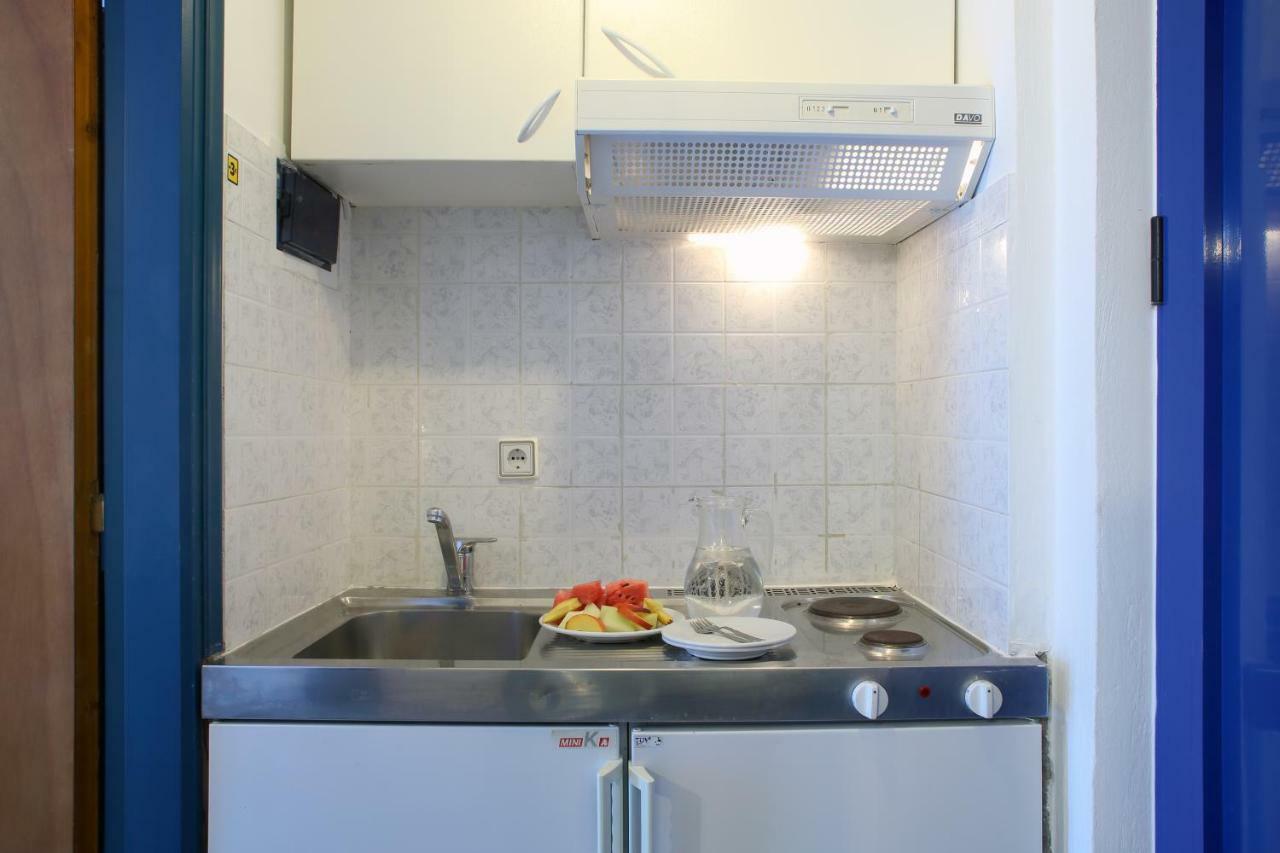 Theocharis Bros - Studios Apartments Áyios Nikítas Esterno foto