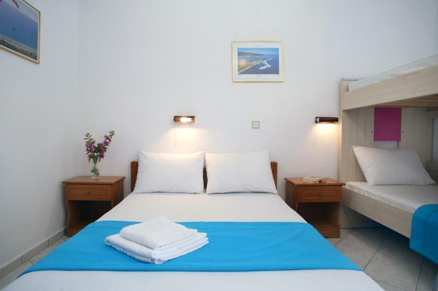 Theocharis Bros - Studios Apartments Áyios Nikítas Esterno foto
