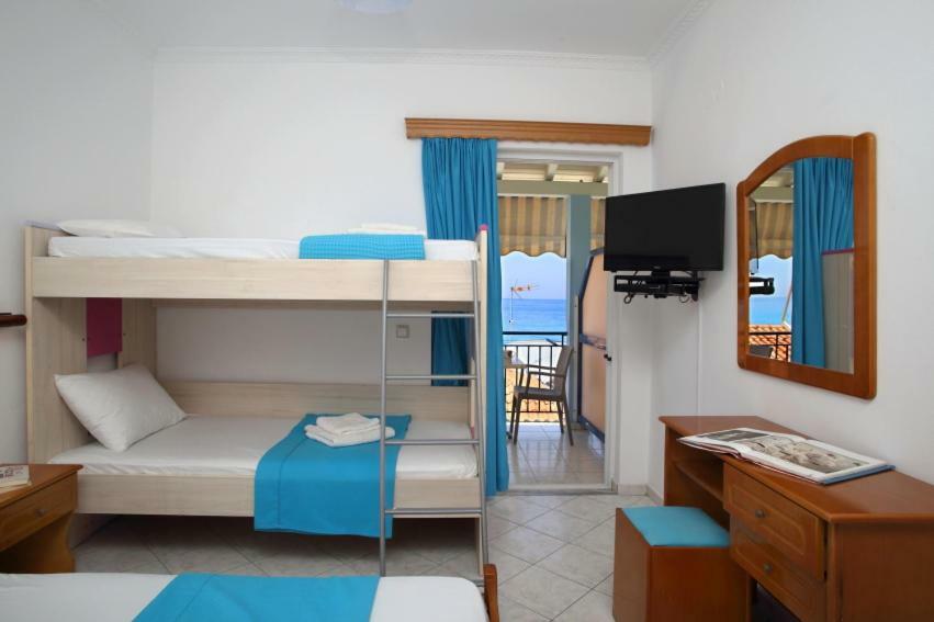 Theocharis Bros - Studios Apartments Áyios Nikítas Esterno foto